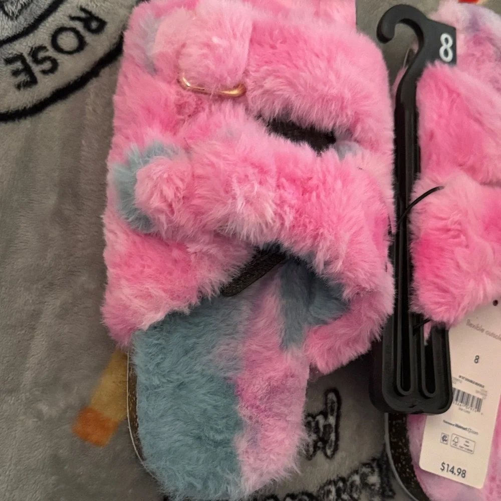 Secret Treasures Pink and Blue Fuzzy Slippers - Picture 2 of 4